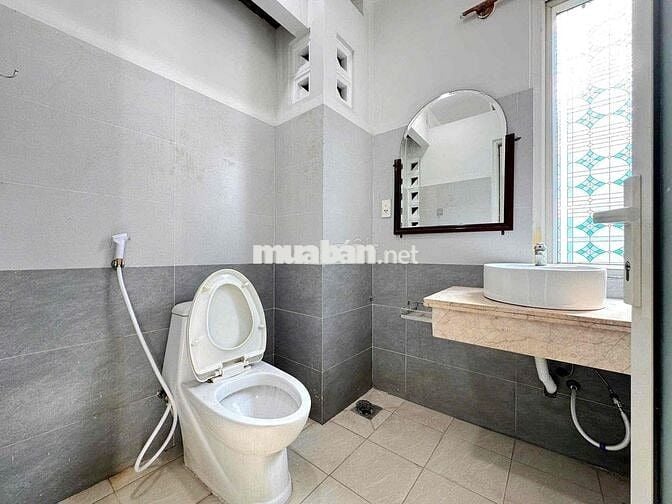 PHÒNG MỚI RỘNG CỬA SỔ NGAY BVQ12, DƯƠNG THỊ 10….