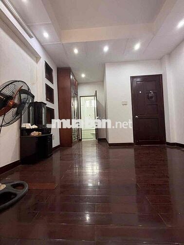 NHÀ 5 TẦNG FULL NT 3PN 4WC– HXH– TRẦN KHẮC CHÂN Q1