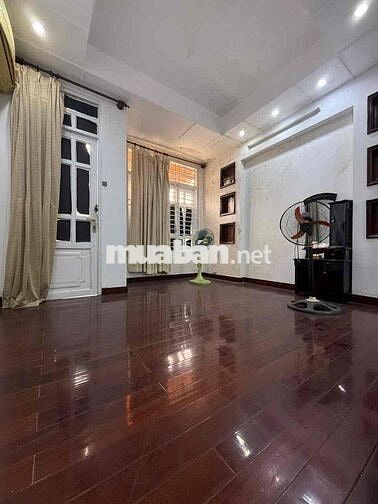 NHÀ 5 TẦNG FULL NT 3PN 4WC– HXH– TRẦN KHẮC CHÂN Q1