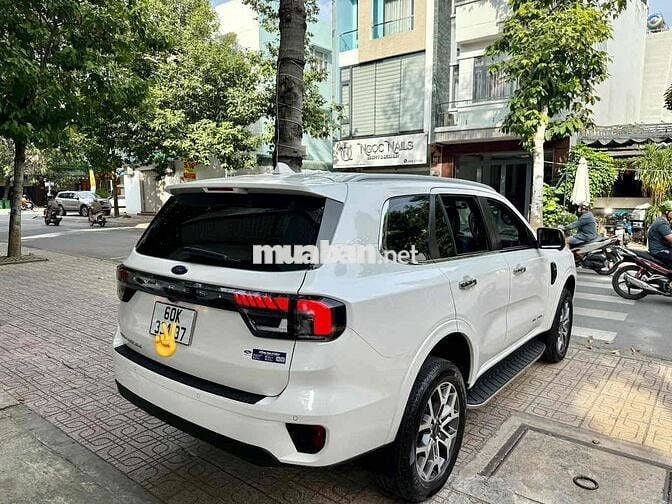 Ford Everest 2024 Titanium 2.0 AT 4x2 - 41000 km