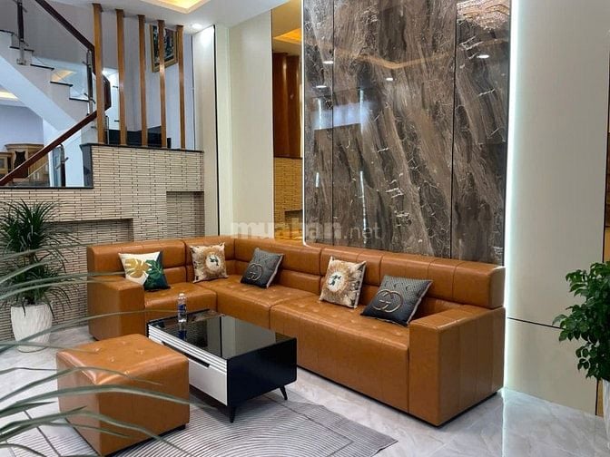 NHÀ XÂY MỚI 100% NGAY TRƯỜNG ĐẠI HỌC NGUYỄN TẤT THÀNH