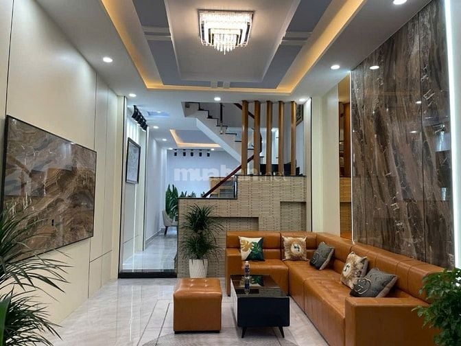 NHÀ XÂY MỚI 100% NGAY TRƯỜNG ĐẠI HỌC NGUYỄN TẤT THÀNH