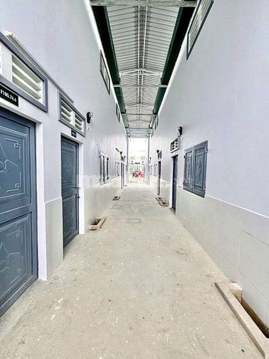 NGỘP TIỀN BÁN GẤP DẪY TRỌ VIETSING VSIP 1 ĐƯỜNG 8M 8 PHÒNG 20 TRIỆU/T