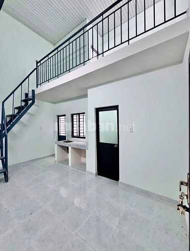 NGỘP TIỀN BÁN GẤP DẪY TRỌ VIETSING VSIP 1 ĐƯỜNG 8M 8 PHÒNG 20 TRIỆU/T