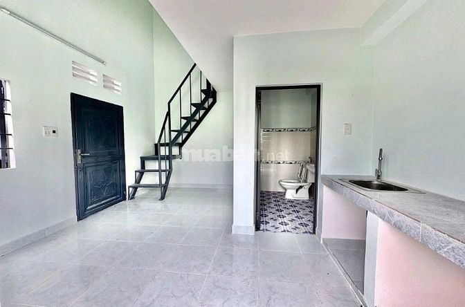 NGỘP TIỀN BÁN GẤP DẪY TRỌ VIETSING VSIP 1 ĐƯỜNG 8M 8 PHÒNG 20 TRIỆU/T