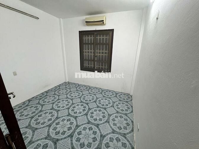 Nhà ngõ 22 phố Mạc Thái Tông, dt 40m2 x 5 tầng đường rộng để oto