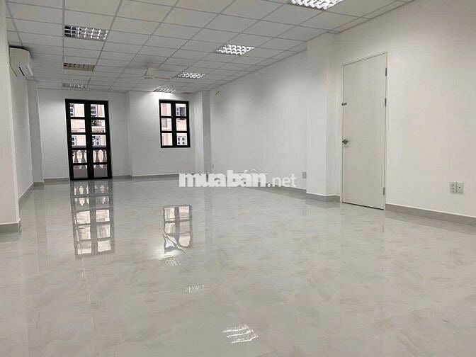 Nguyên lầu cityland cho thuê giá chỉ từ 10tr có thang máy,ban công