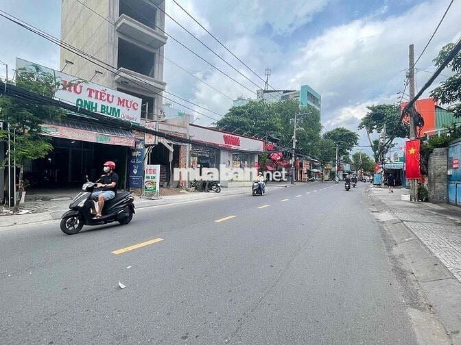 NHÀ MẶT TIỀN NGANG 11M NGUYỄN VĂN KHỐI P8 GÒ VẤP