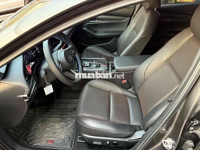 Mazda 3 2024 1.5L Luxury - 19000 km siêu lướt