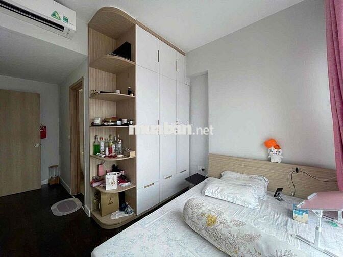 Bán căn hộ chung cư Botanica Premier 3 phòng ngủ 2WC. gần sân bay TSN