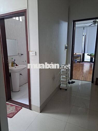 Nhà liền kề ngõ 20 phố Trần Kim Xuyến - Dt 60m2 x 5 tầng mặt tiền 5m