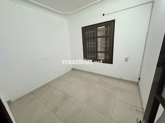 Nhà ngõ 22 phố Mạc Thái Tông, dt 40m2 x 5 tầng đường rộng để oto