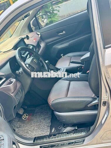 Toyota Avanza Premio 2022 Bạc 4000km