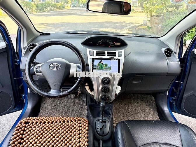 Toyota Yaris 2009 1.3 AT - 110000 km