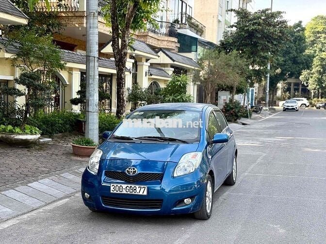 Toyota Yaris 2009 1.3 AT - 110000 km