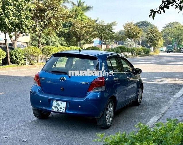 Toyota Yaris 2009 1.3 AT - 110000 km