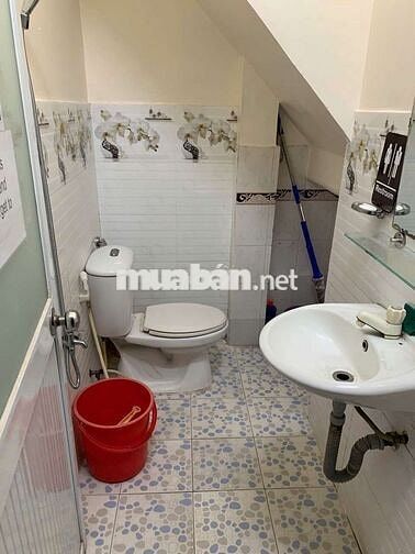 Nhà MT Điện Biên Phủ sát Hàng Xanh 4.5 x 8 DTSD 100 m2 4pn 3 tầng