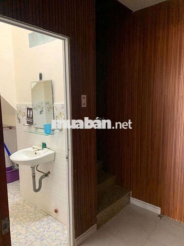 Nhà MT Điện Biên Phủ sát Hàng Xanh 4.5 x 8 DTSD 100 m2 4pn 3 tầng