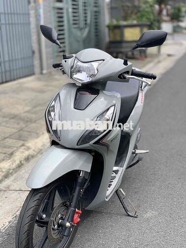 Vision phiên bản Sport xám xi măng