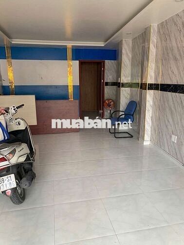 Nhà MT Điện Biên Phủ sát Hàng Xanh 4.5 x 8 DTSD 100 m2 4pn 3 tầng