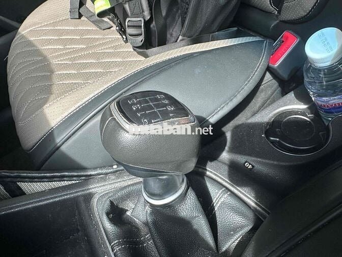 Hyundai Accent Đỏ 5 chỗ Số sàn