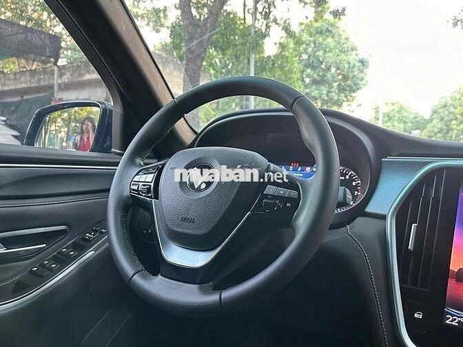 VinFast Lux A2.0 Turbo Base sx 2022 siêu đẹp