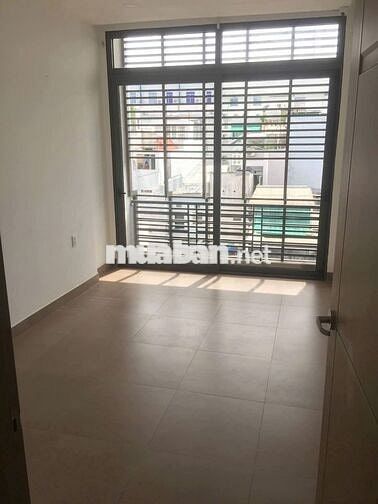 Cho thuê nhà đẹp HXH Lê Văn Duyệt 3.5x12m 3 lầu 5pn giá 18 triệu