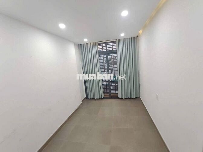 Cho thuê nhà đẹp HXH Lê Văn Duyệt 3.5x12m 3 lầu 5pn giá 18 triệu