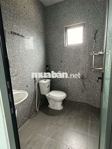 Cho thuê nhà trệt lửng 3pn Dx051 Phú Mỹ