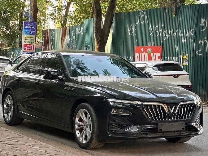 VinFast Lux A2.0 Turbo Base sx 2022 siêu đẹp