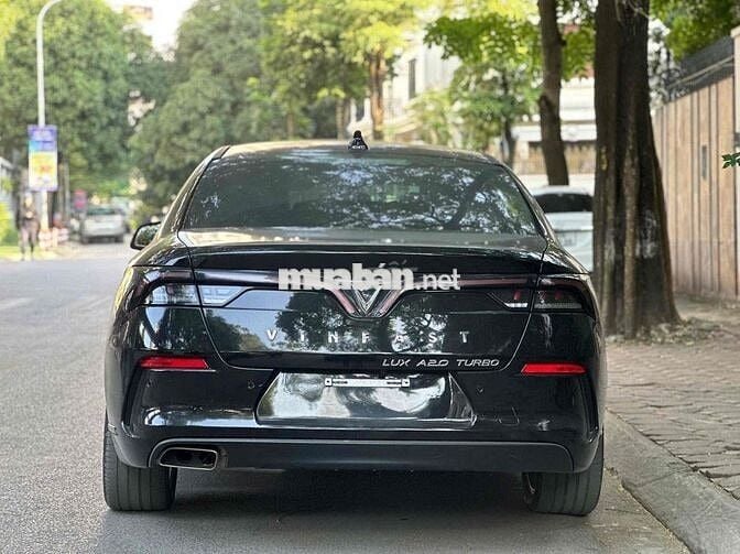 VinFast Lux A2.0 Turbo Base sx 2022 siêu đẹp