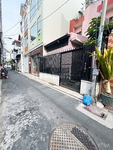 NHÀ MỚI 100% – THIẾT KẾ HIỆN ĐẠI – HẺM XE HƠI BÀU CÁT – TÂN BÌNH – CHỈ