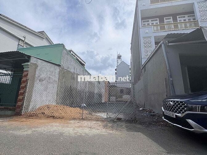 Đất phường Tân Tiến ngay Quảng Trường 150m2 giá thơm bơ