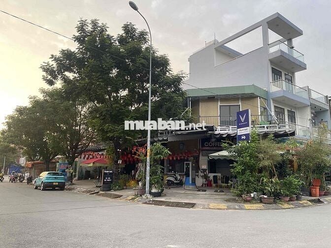 Lô góc 2 MT, xây dựng tự do, 190m2 chính chủ gần Vành đai 2, CC Navita