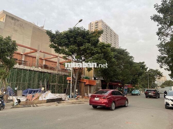 Lô góc 2 MT, xây dựng tự do, 190m2 chính chủ gần Vành đai 2, CC Navita