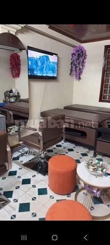 Sang tóc 34 Hạ Hồi, vừa làm tóc vừa bán cafe, ăn ở lại được 