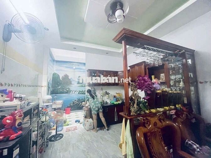 QUÁ HIẾM-RỘNG ĐẸP GIÁ TỐT-BÁN NHÀ 4×18-3 TẦNG-HXH QUANG TRUNG GÒ VẤP