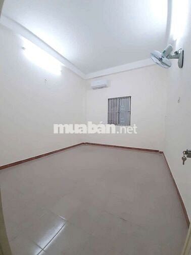 CHO THUÊ NHÀ NGUYÊN CĂN HẺM XE HƠI ĐƯỜNG HOÀ HƯNG Q10