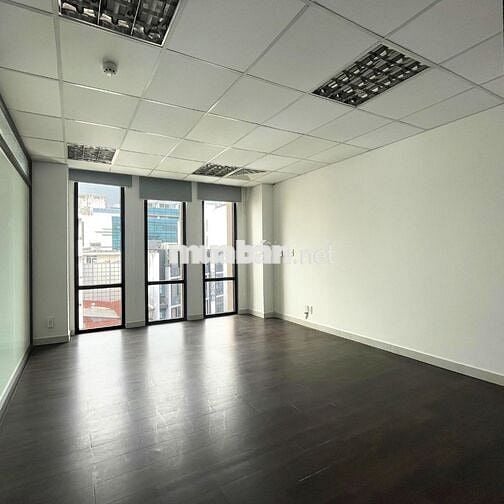 Văn Phòng Liền Kề Sân Bay Di Chuyển 3 Phút - Mặt Tiền Đường 2 Chiều