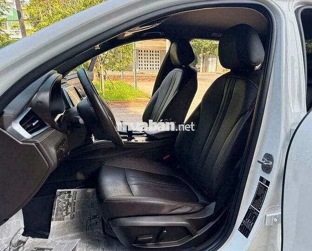 VinFast Lux A2.0 2022 Trắng