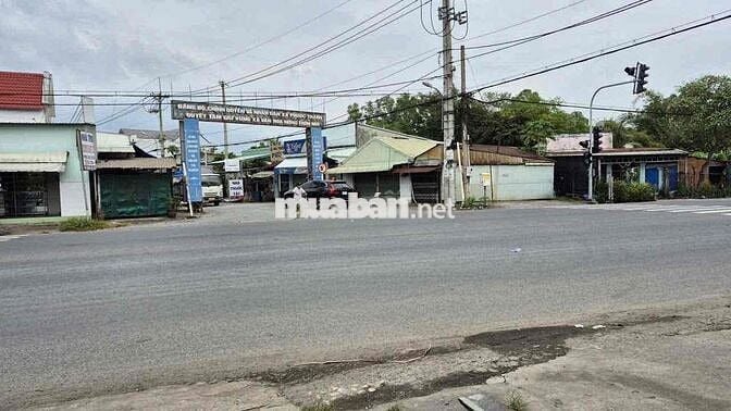 Chính chủ kẹt tiền bán gấp lô đất 2 mặt tiền chợ Phước Thạnh, Củ Chi –