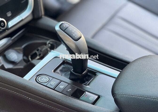 VinFast Lux A2.0 2022 Trắng