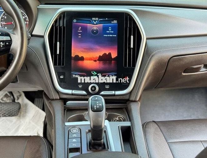 VinFast Lux A2.0 2022 Trắng