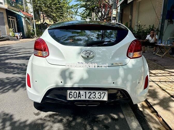 Hyundai Veloster 2011 1.6 GDI AT - 85000 km