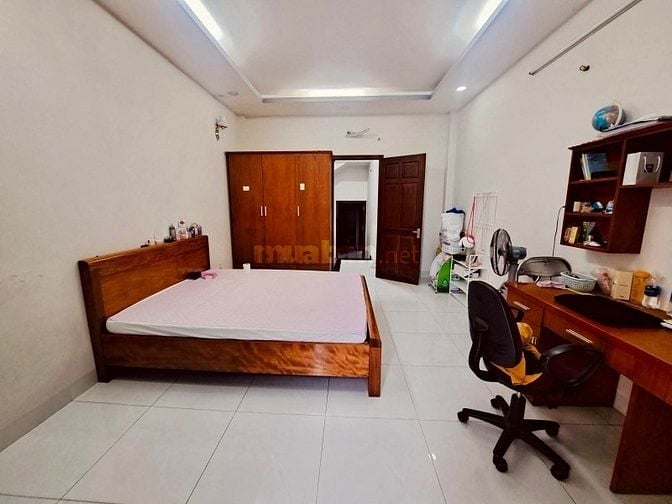 Nhà Võ Văn Ngân ngang 5 dài 11 1 trệt 2 lầu đúc hẻm 6m chỉ 2 tỷ hơn SH