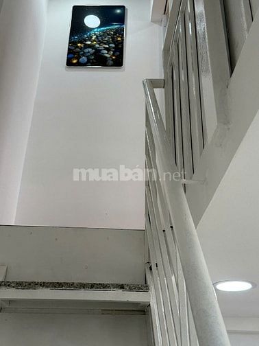 Nhà mới đẹp, Trệt, 1lầu, Hẻm Chùa Viên Minh, raNguyễn V Linh Bình Hưng