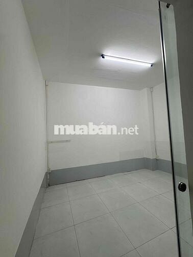 Cho thuê nhà mặt tiền Nguyễn Thái Sơn P4 Q Gò Vấp . Gần chợ , trừơng h