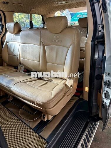 Hyundai Starex 2015 9c mẫu mới 2016