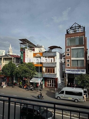 Cho thuê nhà mặt tiền Nguyễn Thái Sơn P4 Q Gò Vấp . Gần chợ , trừơng h