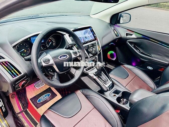 Ford Focus S Hatchback 2014 Trắng 126903 km